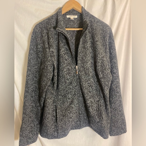 Woman’s zip up coat size L. - Picture 2 of 7